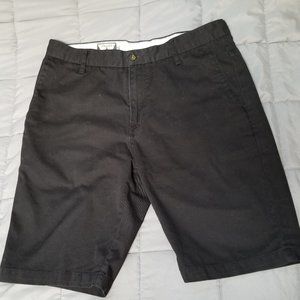 Volcom Vmonte Shorts Men's Size 32 Black Corpo Class 10 1/2" inseam Logo on back